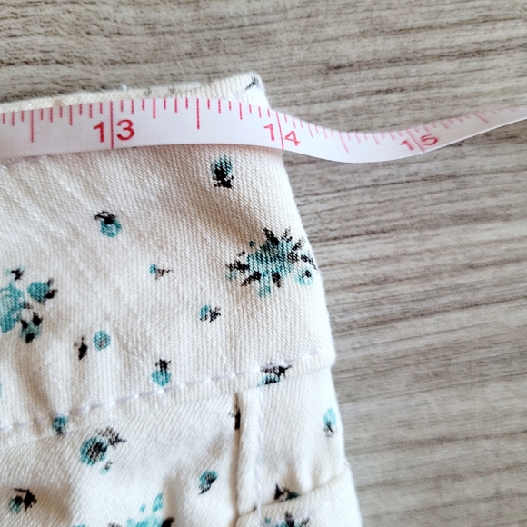 Lee White Cotton Blue Floral Body Shaping Jeans with Ankle Zippers Size 6 - Picture 7 of 12